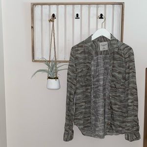 American Eagle Outfitters button up top